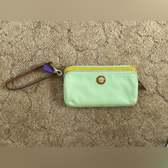 COACH Cross Body Purse + Matching Wallet - Picture 7 of 9